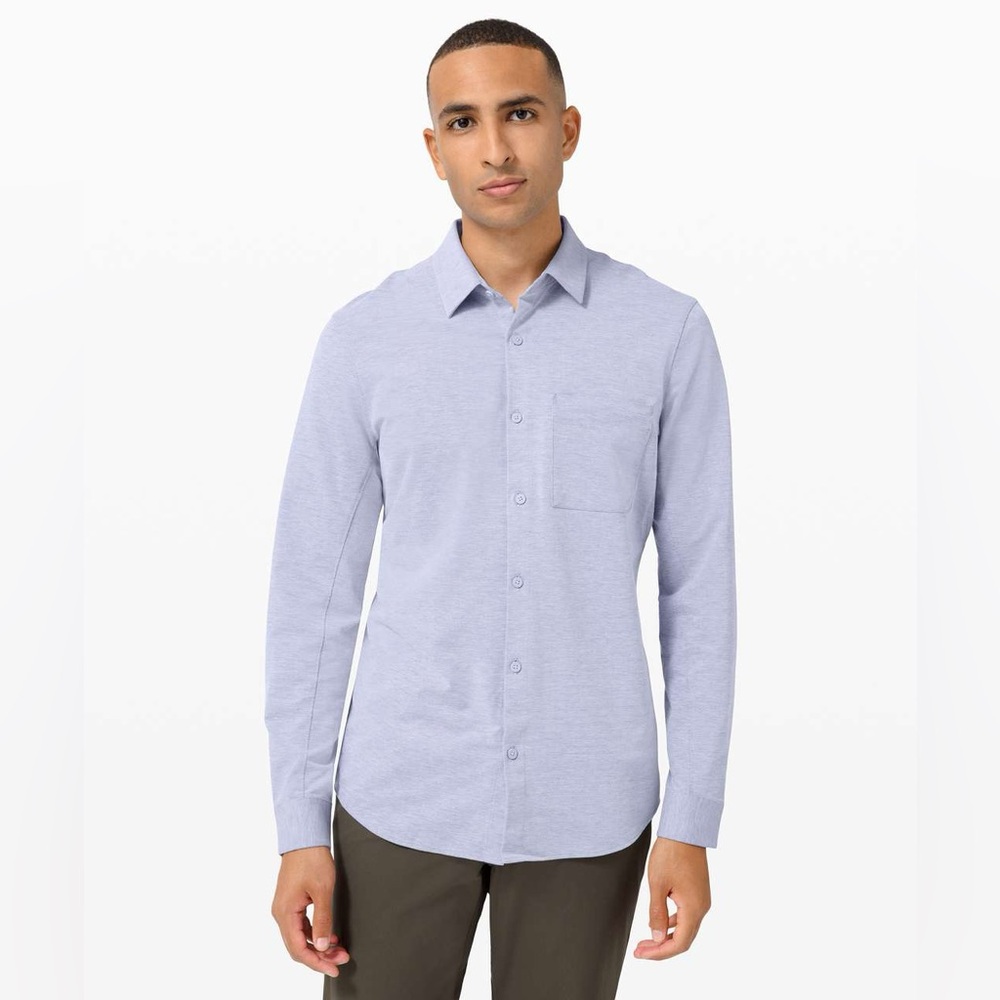 Lululemon Men’s Commission Long Sleeve Button Down Shirt in Blue Size L